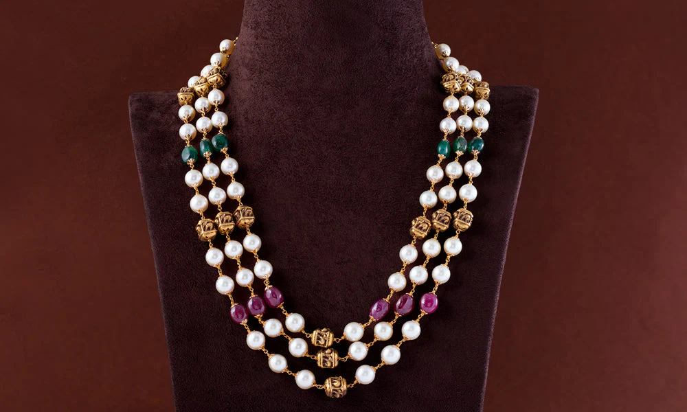 pearl necklace